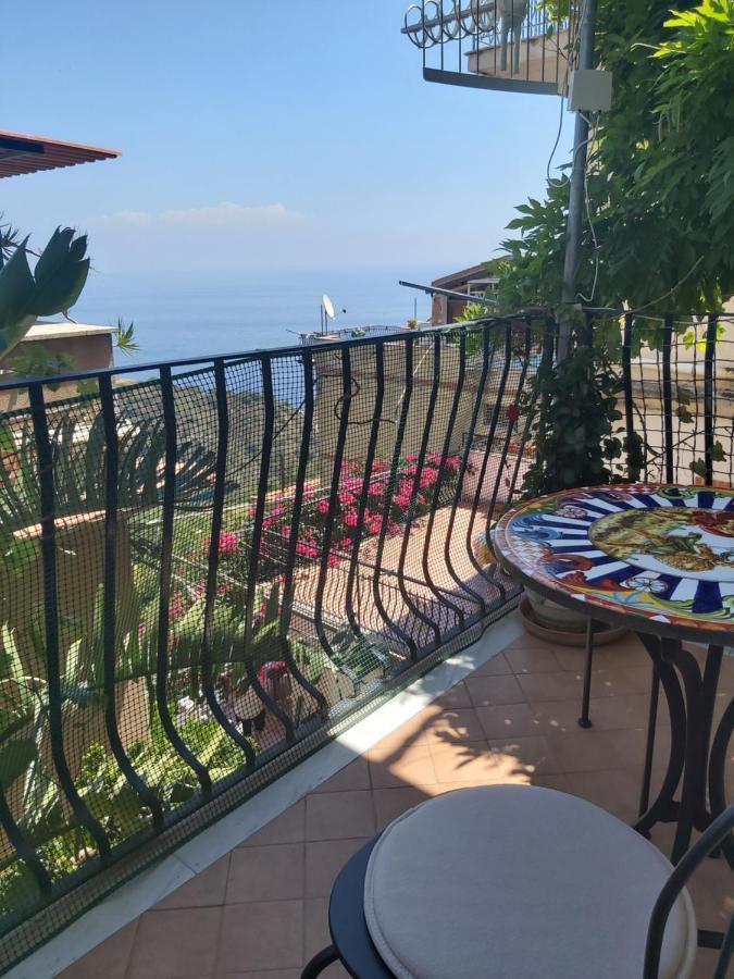 La Guardiola Di Angela E Nino Bed & Breakfast ตาออร์มินา ภายนอก รูปภาพ